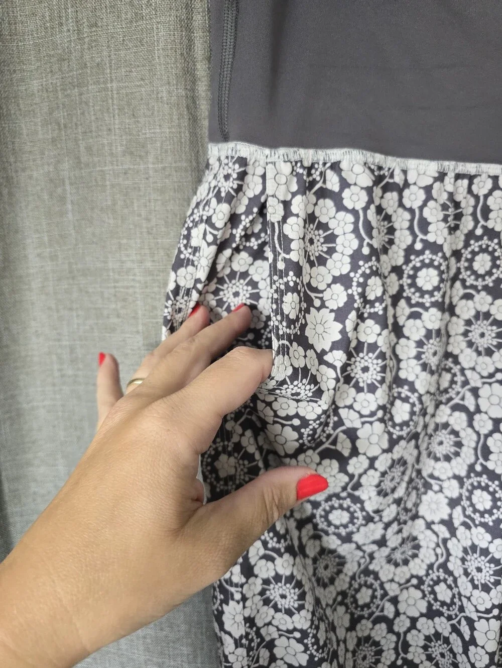 Lululemon Om Pants in Twiggy Printed Nimbus Soot Size 10 Grey And White